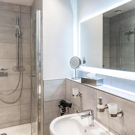 Apartamento über Dem Pub Michendorf